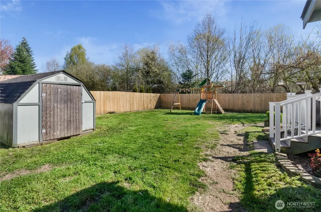 933 13th Street SW Puyallup WA 98371