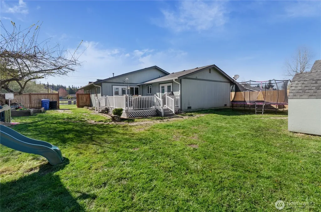 933 13th Street SW Puyallup WA 98371