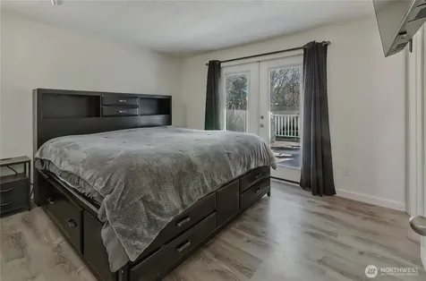 933 13th Street SW Puyallup WA 98371
