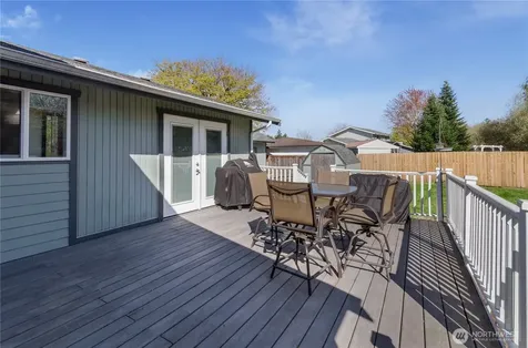 933 13th Street SW Puyallup WA 98371
