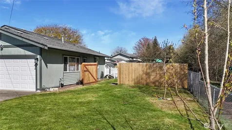 933 13th Street SW Puyallup WA 98371