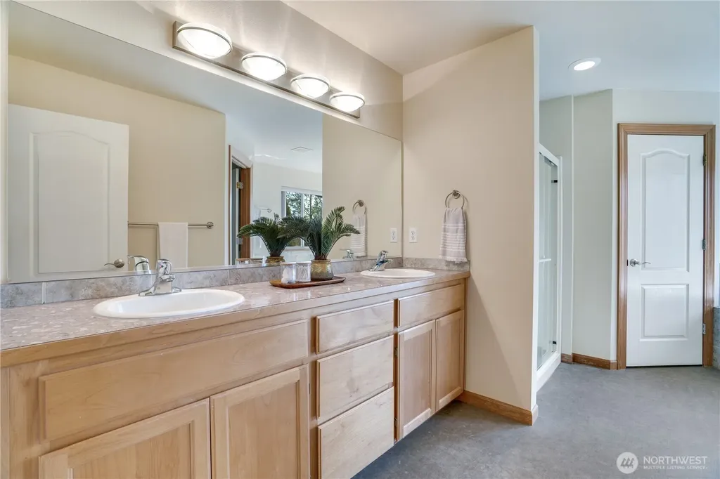 19321 205th Street E Orting WA 98360
