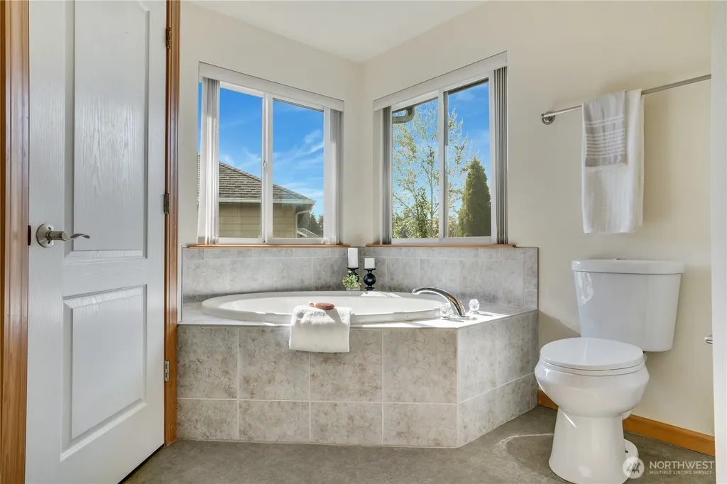 19321 205th Street E Orting WA 98360