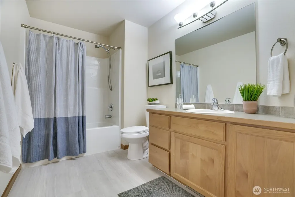 19321 205th Street E Orting WA 98360