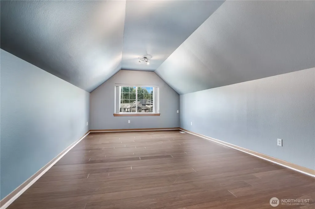 19321 205th Street E Orting WA 98360