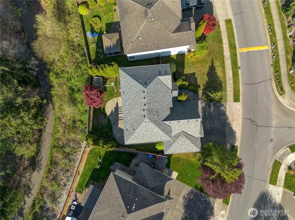 19321 205th Street E Orting WA 98360