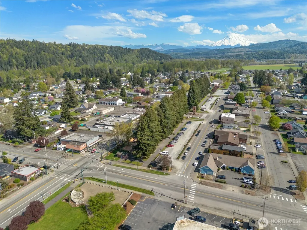 19321 205th Street E Orting WA 98360