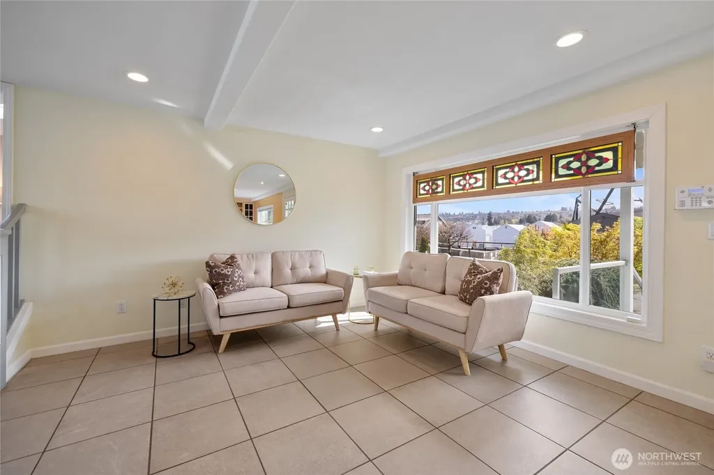 1838 Day Island Boulevard W University Place WA 98466