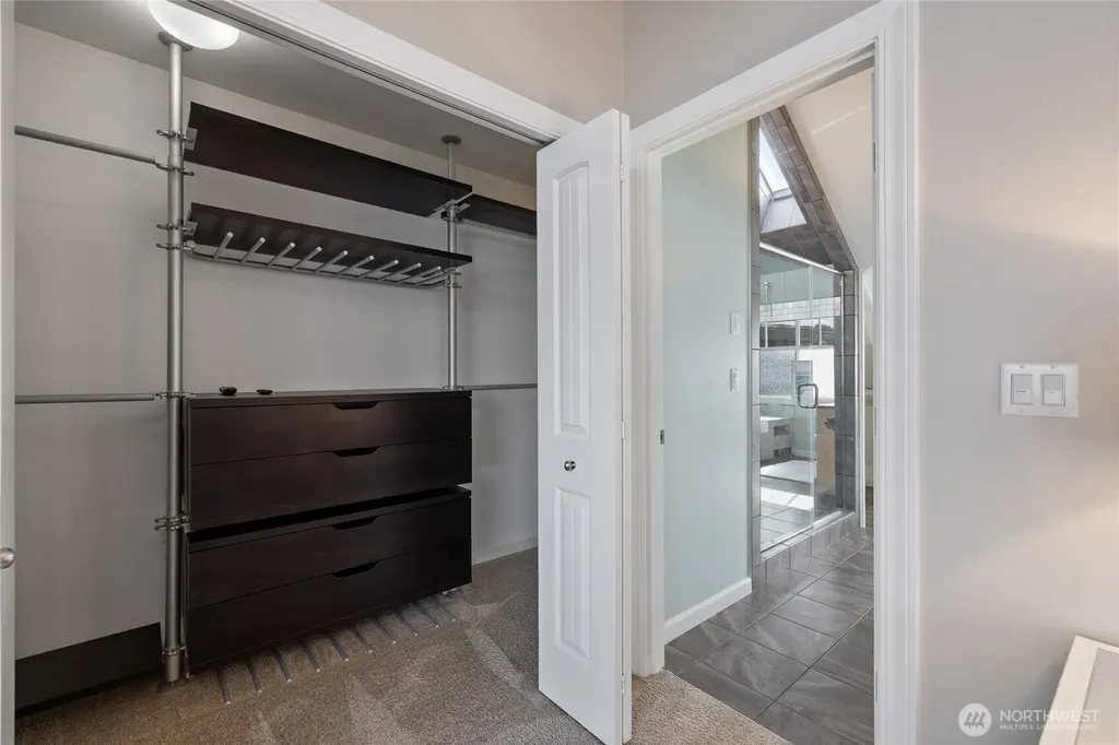 1838 Day Island Boulevard W University Place WA 98466
