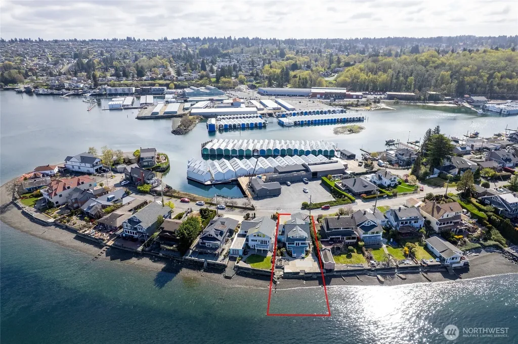 1838 Day Island Boulevard W University Place WA 98466