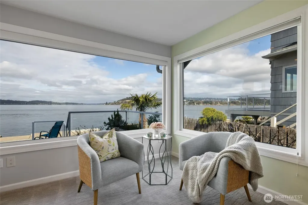 1838 Day Island Boulevard W University Place WA 98466