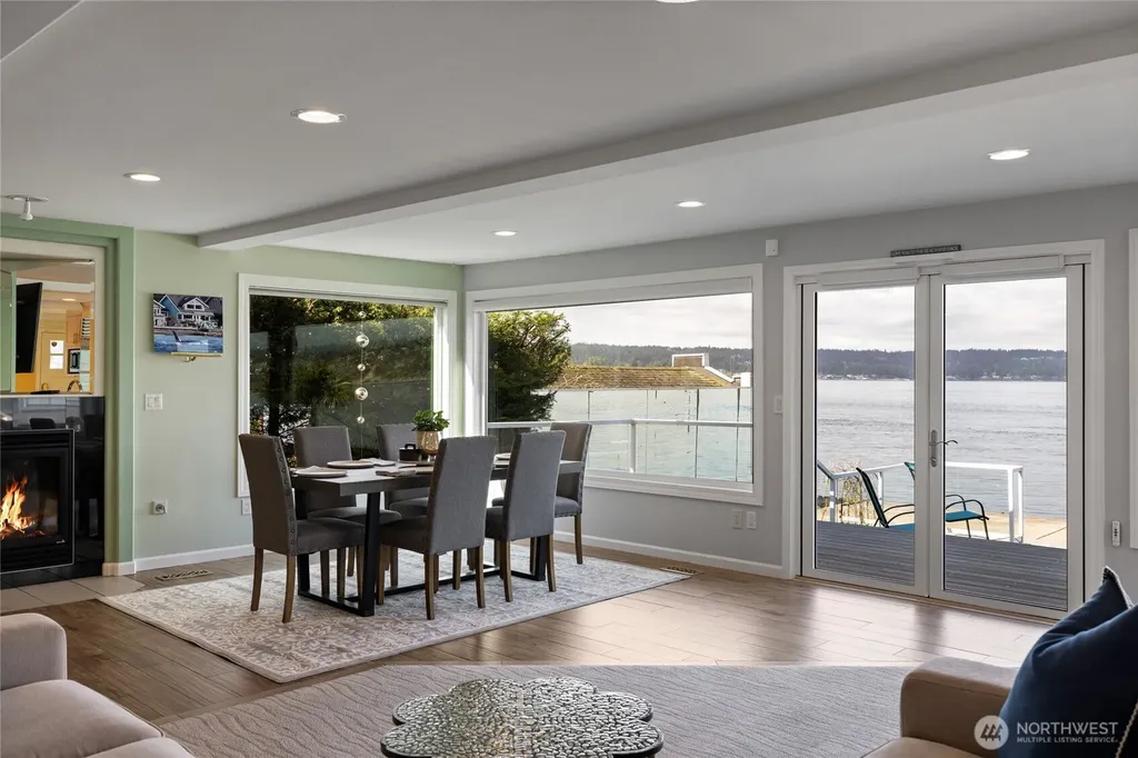 1838 Day Island Boulevard W University Place WA 98466