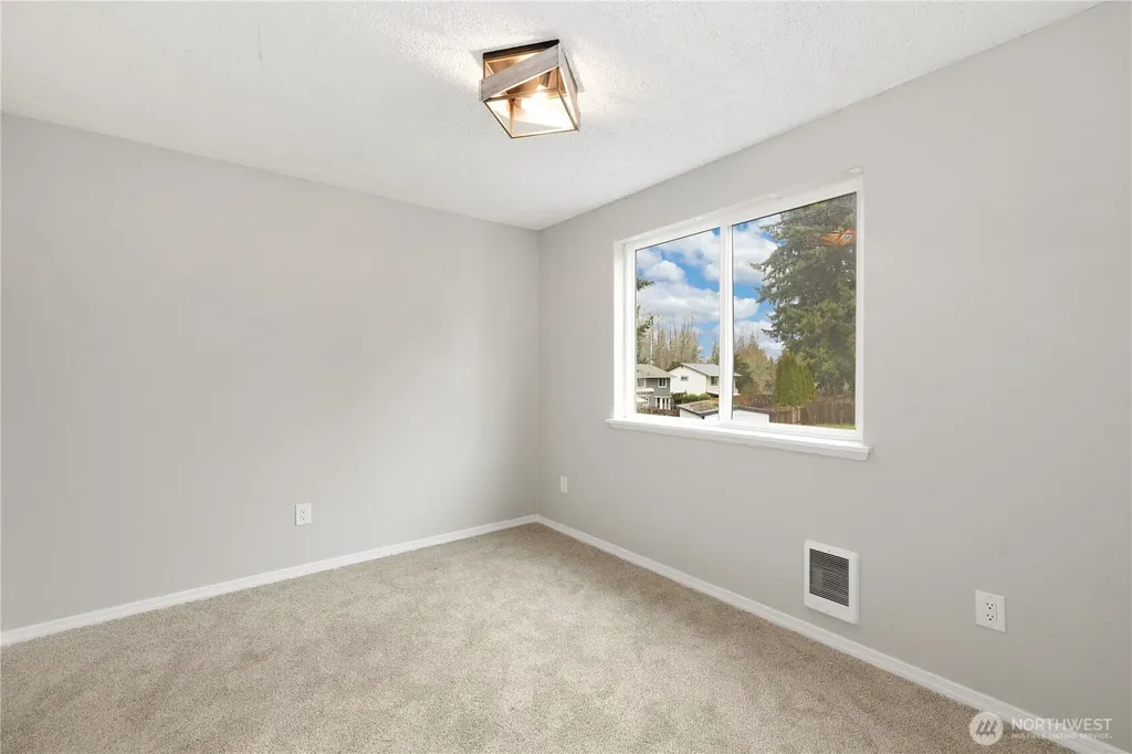 12002 151st Court E Puyallup WA 98374