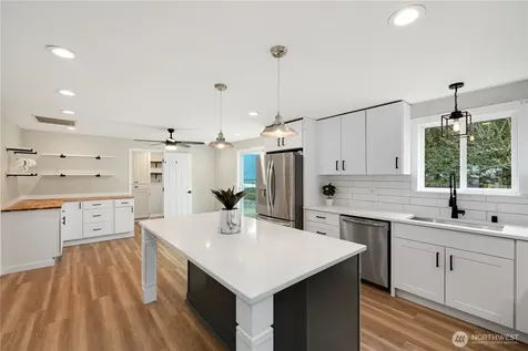 12002 151st Court E Puyallup WA 98374