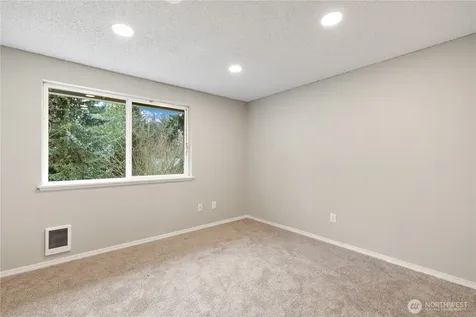 12002 151st Court E Puyallup WA 98374
