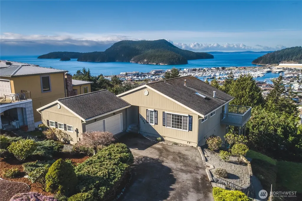 2104 Highland Drive Anacortes WA 98221