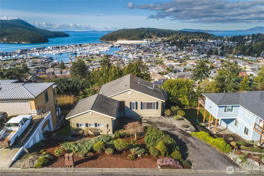 2104 Highland Drive Anacortes WA 98221