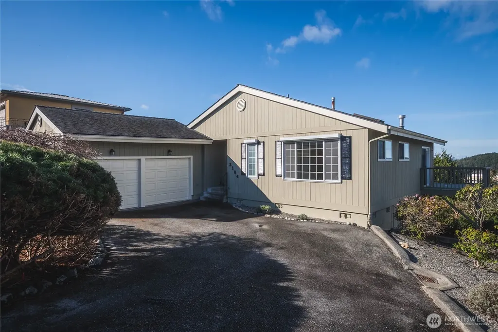 2104 Highland Drive Anacortes WA 98221
