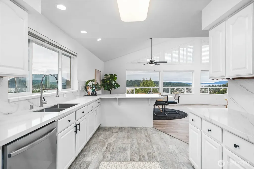 2104 Highland Drive Anacortes WA 98221