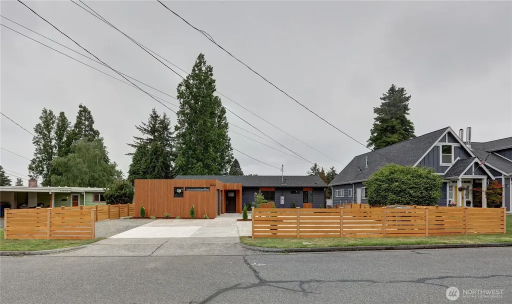 1324 N Hawthorne Street Tacoma WA 98406