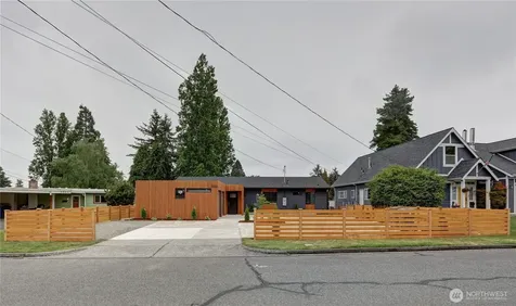 1324 N Hawthorne Street Tacoma WA 98406