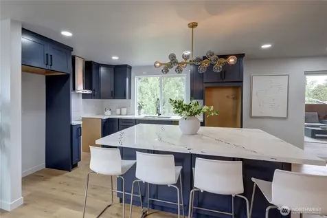 1324 N Hawthorne Street Tacoma WA 98406