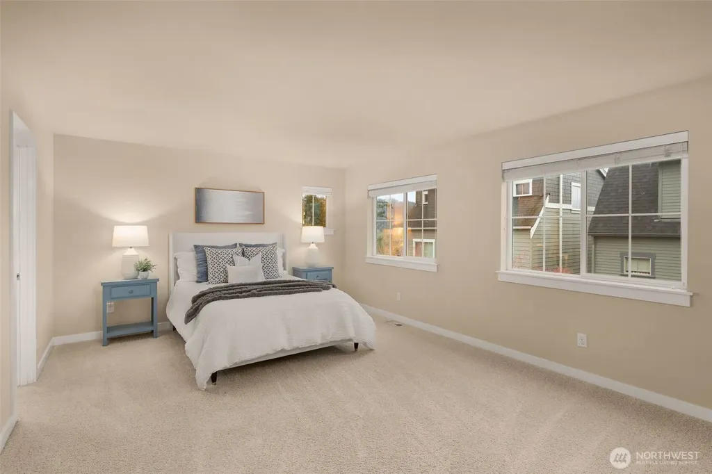 365 NE Denny Way Issaquah WA 98029