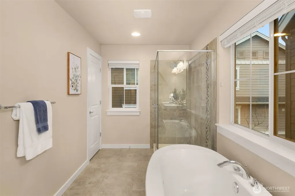 365 NE Denny Way Issaquah WA 98029