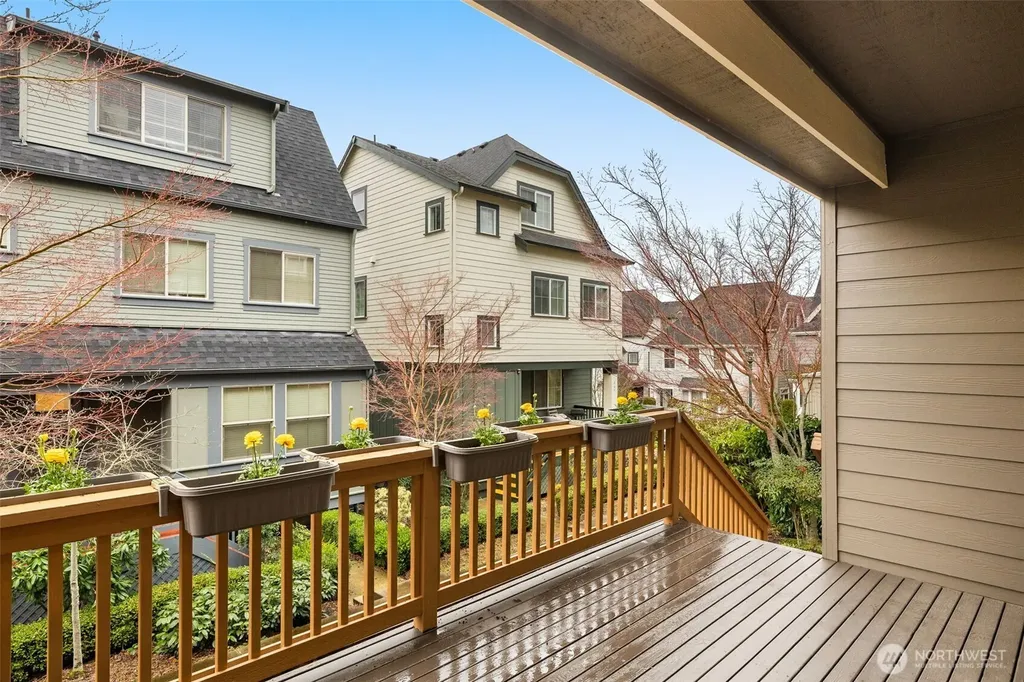 365 NE Denny Way Issaquah WA 98029