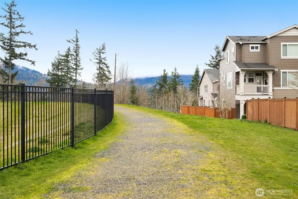 365 NE Denny Way Issaquah WA 98029