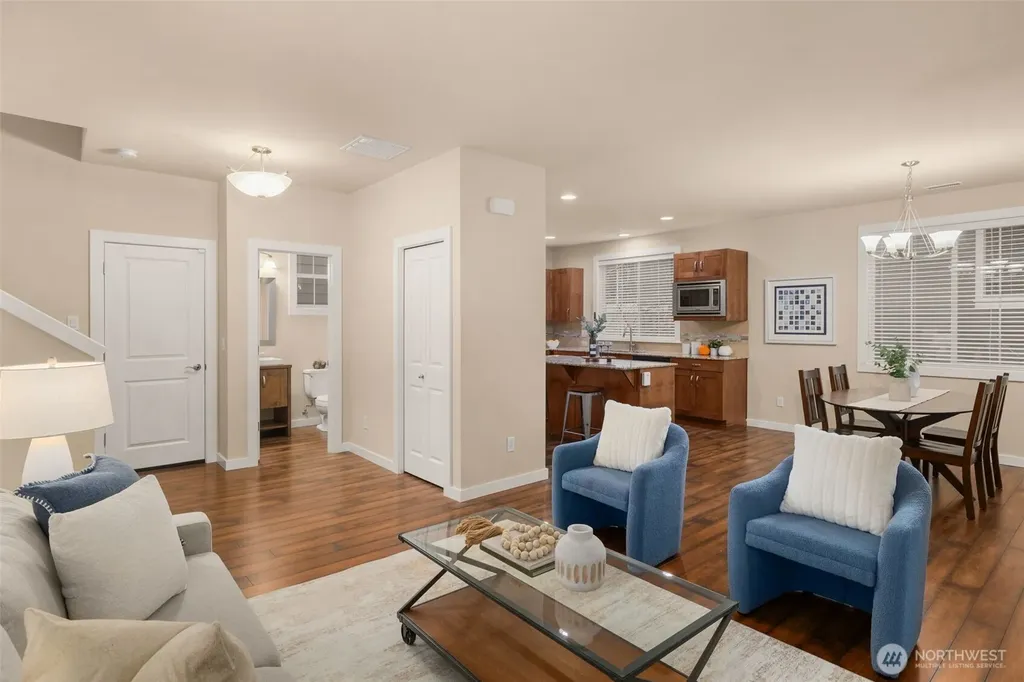 365 NE Denny Way Issaquah WA 98029