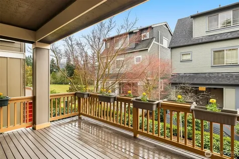 365 NE Denny Way Issaquah WA 98029
