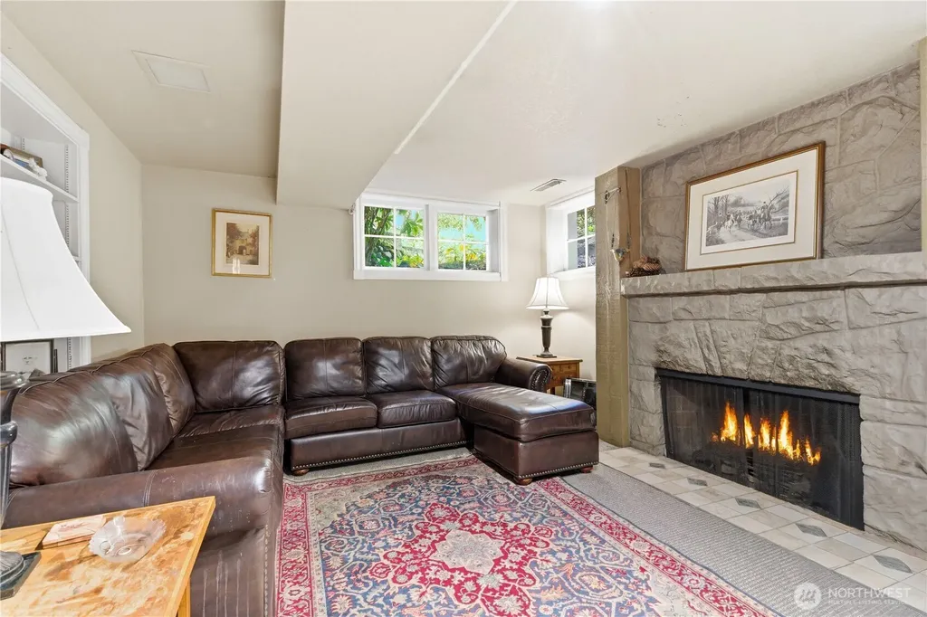 6017 64th Street W University Place WA 98467