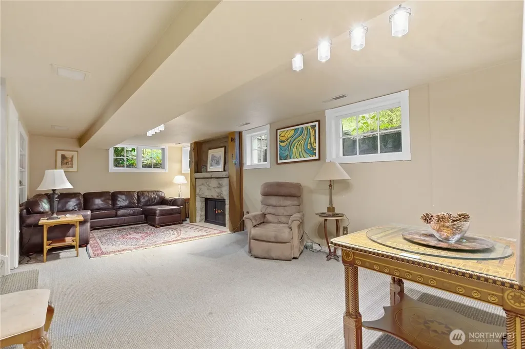 6017 64th Street W University Place WA 98467