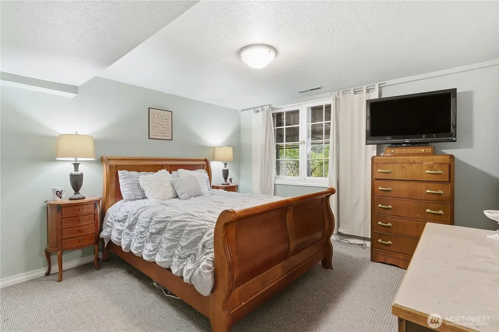 6017 64th Street W University Place WA 98467
