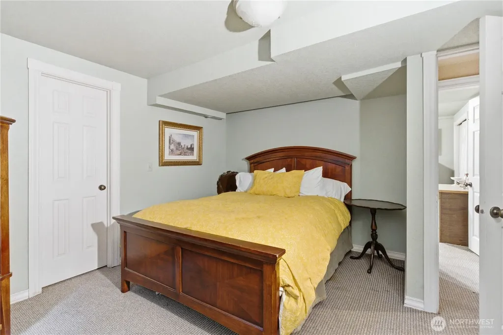 6017 64th Street W University Place WA 98467