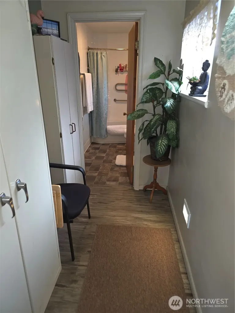 117 J Street Cosmopolis WA 98537