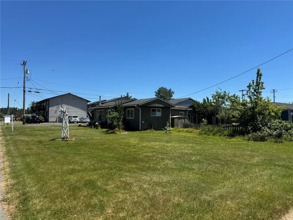 117 J Street Cosmopolis WA 98537