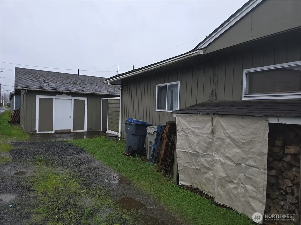 117 J Street Cosmopolis WA 98537