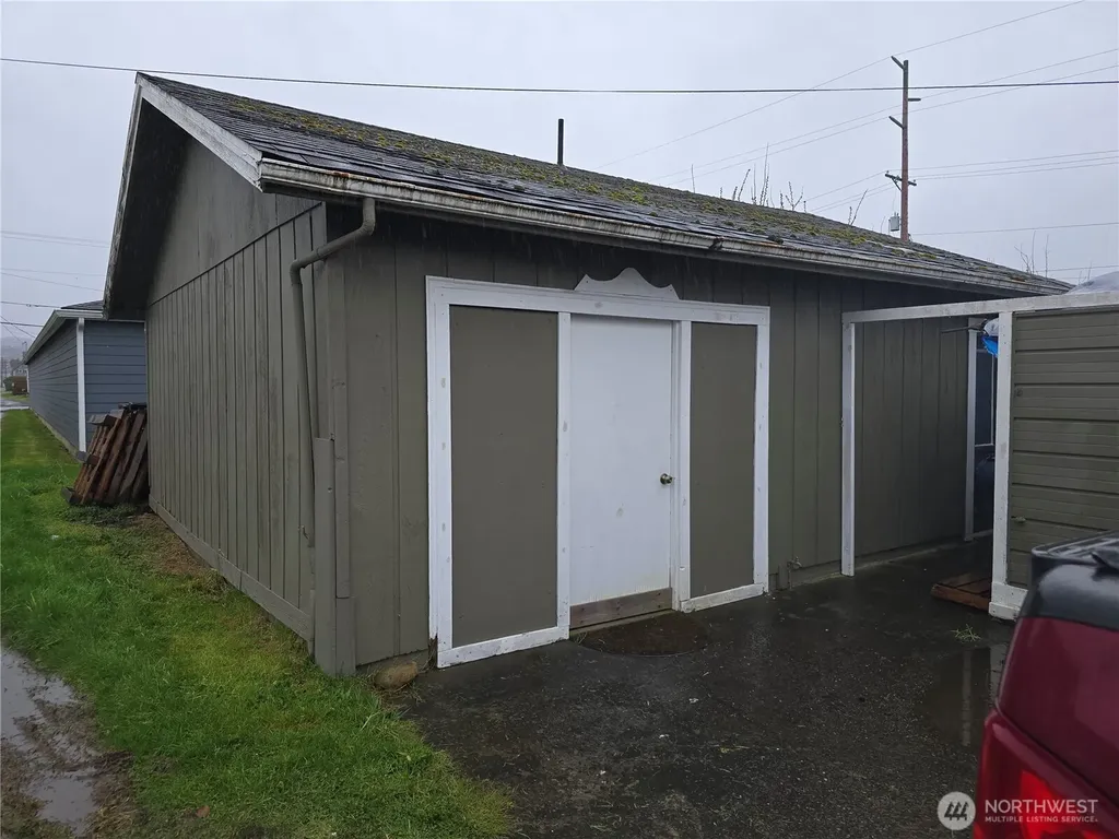 117 J Street Cosmopolis WA 98537