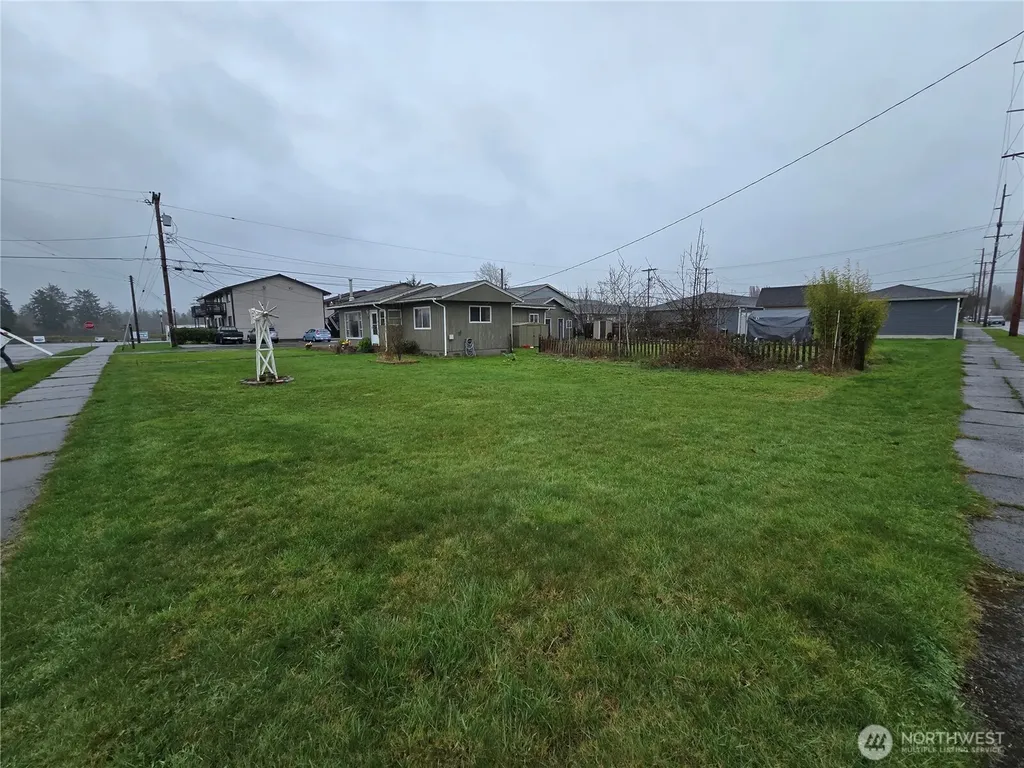 117 J Street Cosmopolis WA 98537