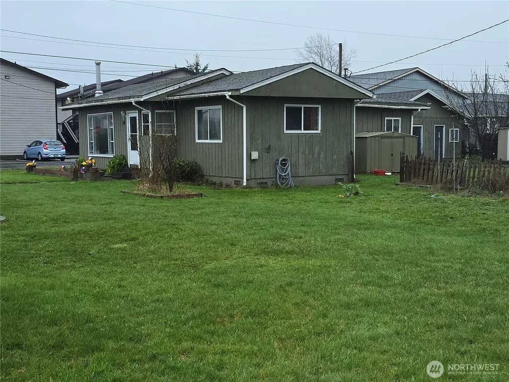 117 J Street Cosmopolis WA 98537