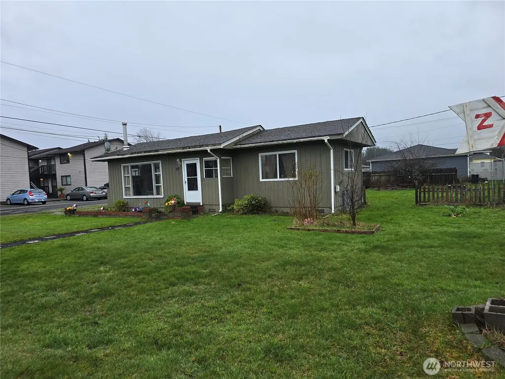 117 J Street Cosmopolis WA 98537