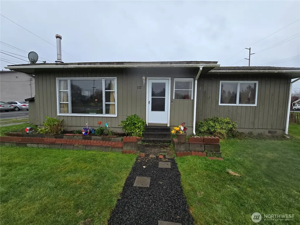 117 J Street Cosmopolis WA 98537
