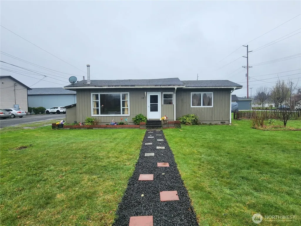 117 J Street Cosmopolis WA 98537