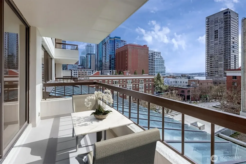 2201 3rd Avenue Seattle WA 98121