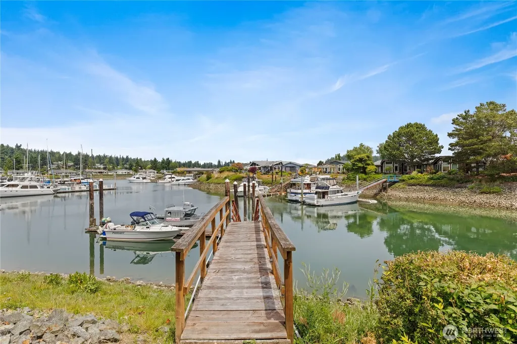 880 Shoshone Drive La Conner WA 98257
