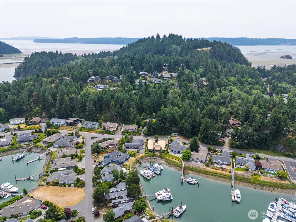 880 Shoshone Drive La Conner WA 98257