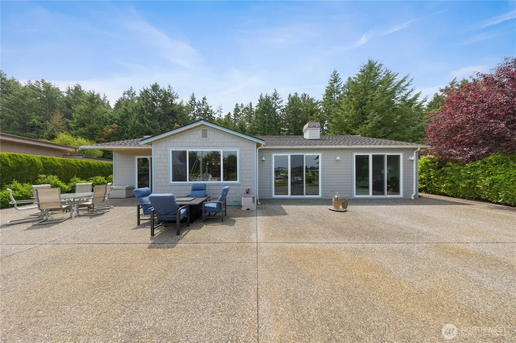 880 Shoshone Drive La Conner WA 98257