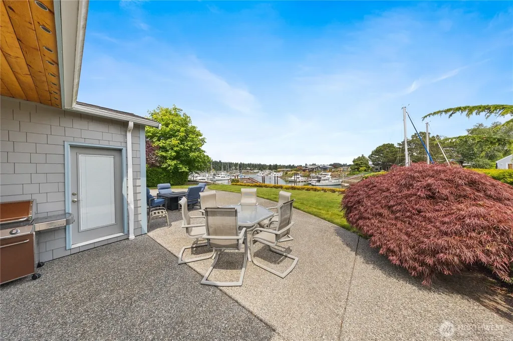 880 Shoshone Drive La Conner WA 98257